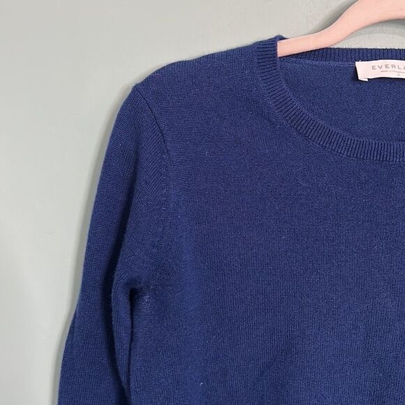 Everlane Cashmere Crew Neck Sweater - Picture 4 of 9